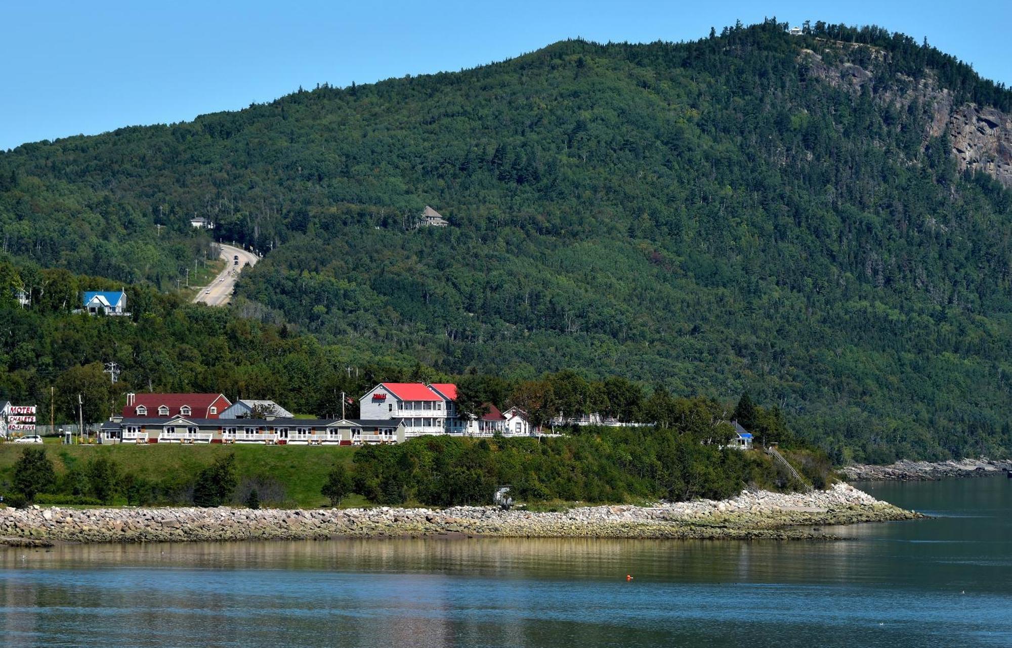 Motel Et Chalets Bo-Fleuve Evangeline Saint-Siméon Cameră foto