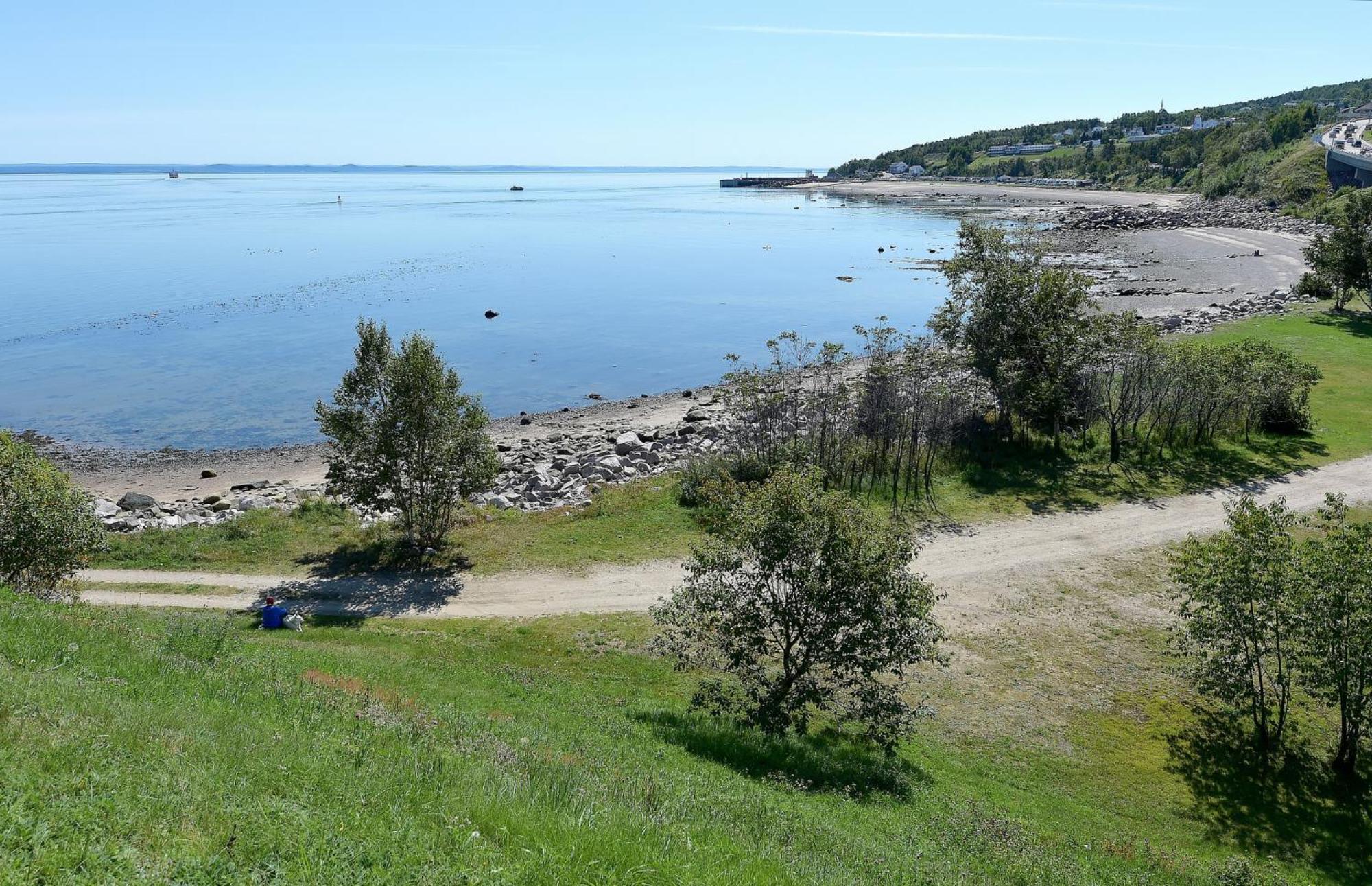Motel Et Chalets Bo-Fleuve Evangeline Saint-Siméon Cameră foto